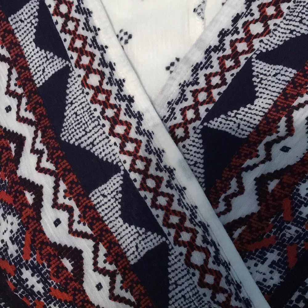 5/$20 Chloe & Katie boho top - Picture 5 of 6